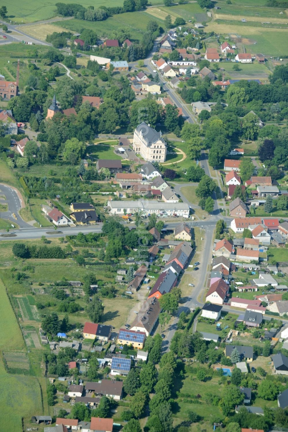 Nauen from the bird's eye view: View of the Ribbeck part of the town of Nauen in the state of Brandenburg. The town is located in the county district of Havelland. Ribbeck is known for the castle from the 19th century, located in its centre