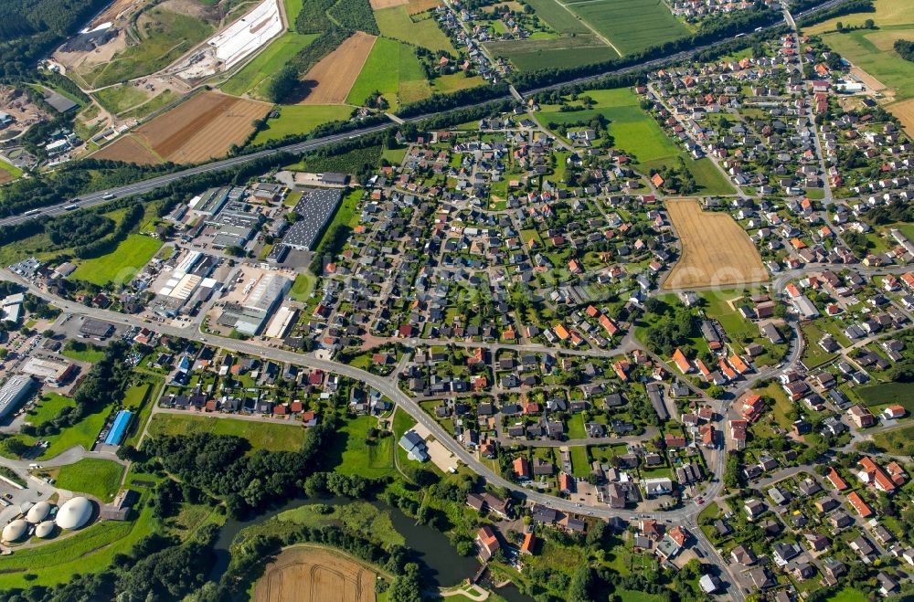 Kirchlengern from the bird's eye view: View of the Suedlengern part of the borough of Kirchlengern in the state of North Rhine-Westphalia. The borough is located in the East-Westphalian district of Herford. Suedlengern is located along federal motorway A30