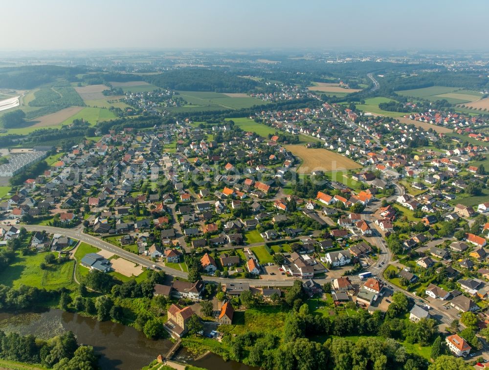 Kirchlengern from above - View of the Suedlengern part of the borough of Kirchlengern in the state of North Rhine-Westphalia. The borough is located in the East-Westphalian district of Herford. Suedlengern is located along federal motorway A30