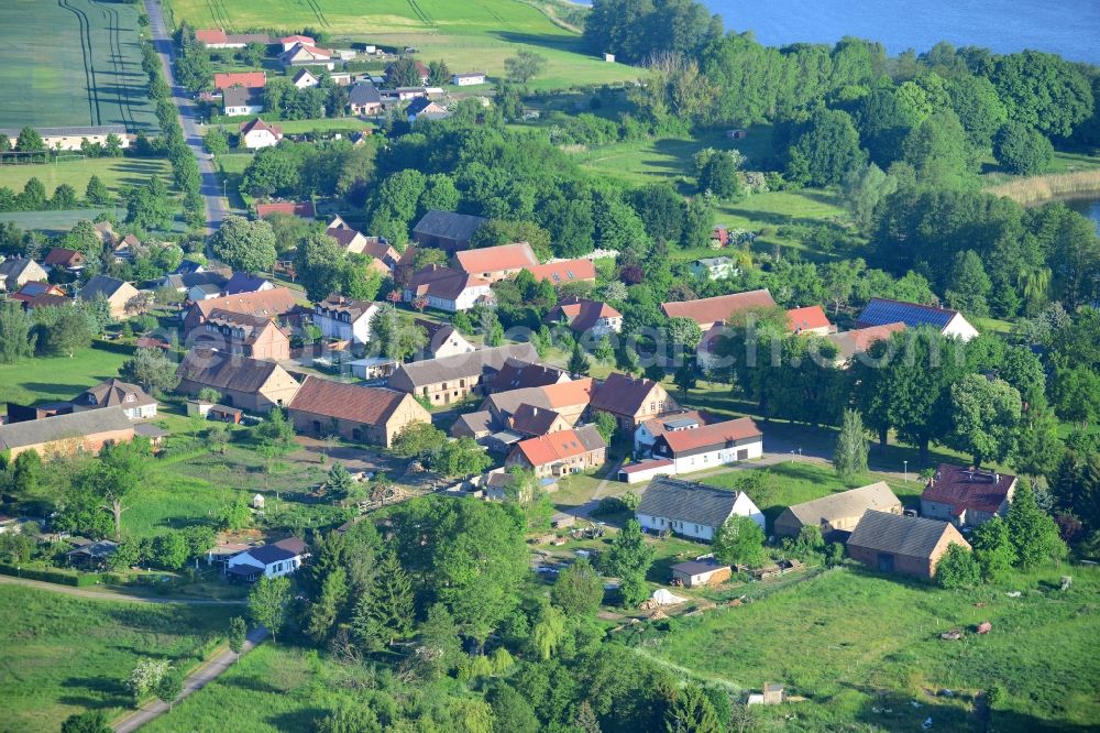 Aerial photograph Vielitzsee - View of the Vielitz part and lake in the borough of Vielitzsee in the state of Brandenburg. The borough is located in the Ostprignitz-Ruppin county district. Vielitz is located on the Southern shore of the lake