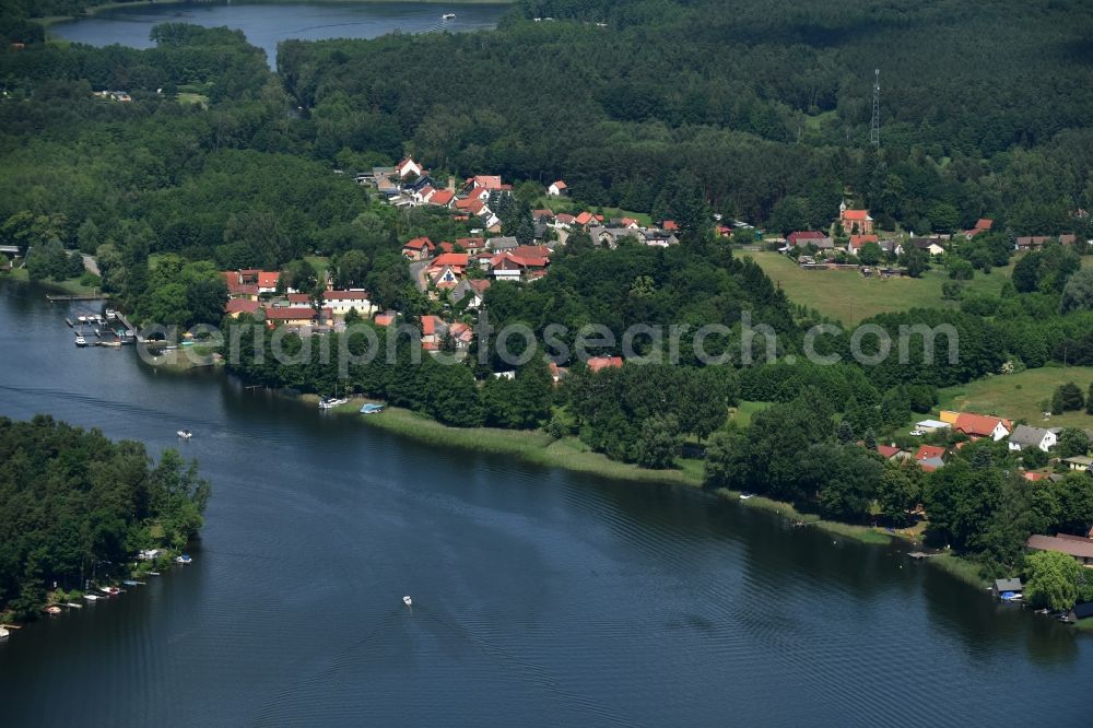 Zechlinerhütte from the bird's eye view: View of Zechlinerhuette and shore areas of Lake Schlabornsee in the state of Brandenburg