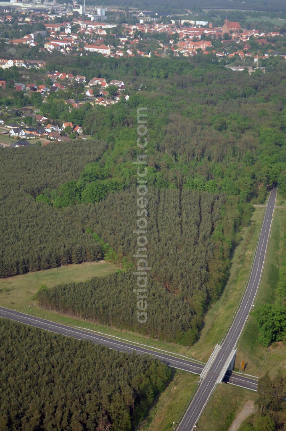 Aerial photograph BEESKOW - Blick auf die Ortsumfahrung der Bundesstrasse B 87 bei Beeskow. Landesbetrieb Straßenwesen Brandenburg (