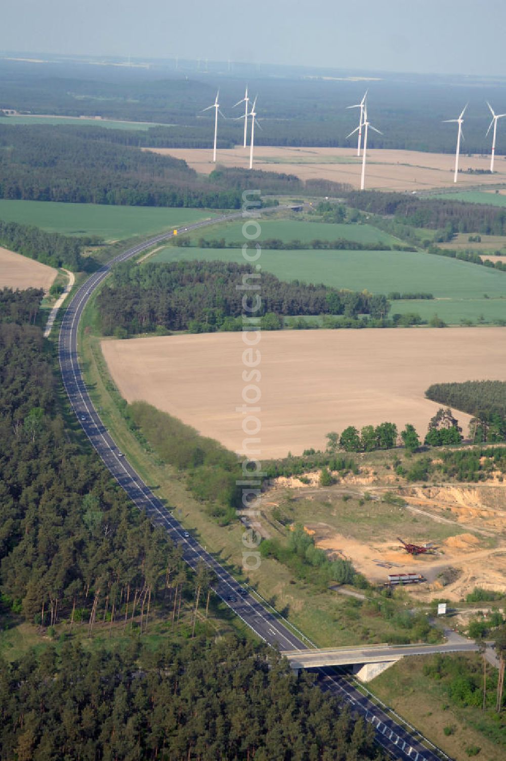 Aerial photograph BEESKOW - Blick auf die Ortsumfahrung der Bundesstrasse B 87 bei Beeskow. Landesbetrieb Straßenwesen Brandenburg (