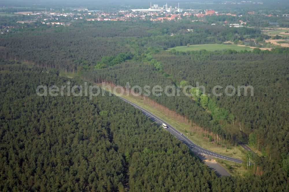 BEESKOW from the bird's eye view: Blick auf die Ortsumfahrung der Bundesstrasse B 87 bei Beeskow. Landesbetrieb Straßenwesen Brandenburg (