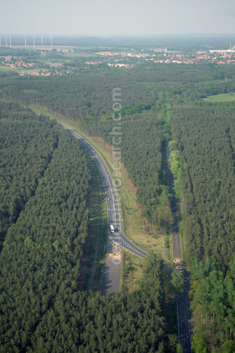 Aerial photograph BEESKOW - Blick auf die Ortsumfahrung der Bundesstrasse B 87 bei Beeskow. Landesbetrieb Straßenwesen Brandenburg (