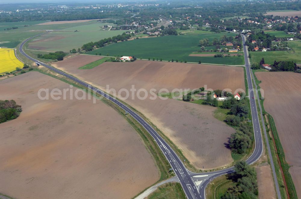 KÜSTRIN from above - Blick auf die Ortsumfahrung der Bundesstrasse B 1 bei Küstrin bis zum Grenzübergang über die Oder. Landesbetrieb Straßenwesen Brandenburg (