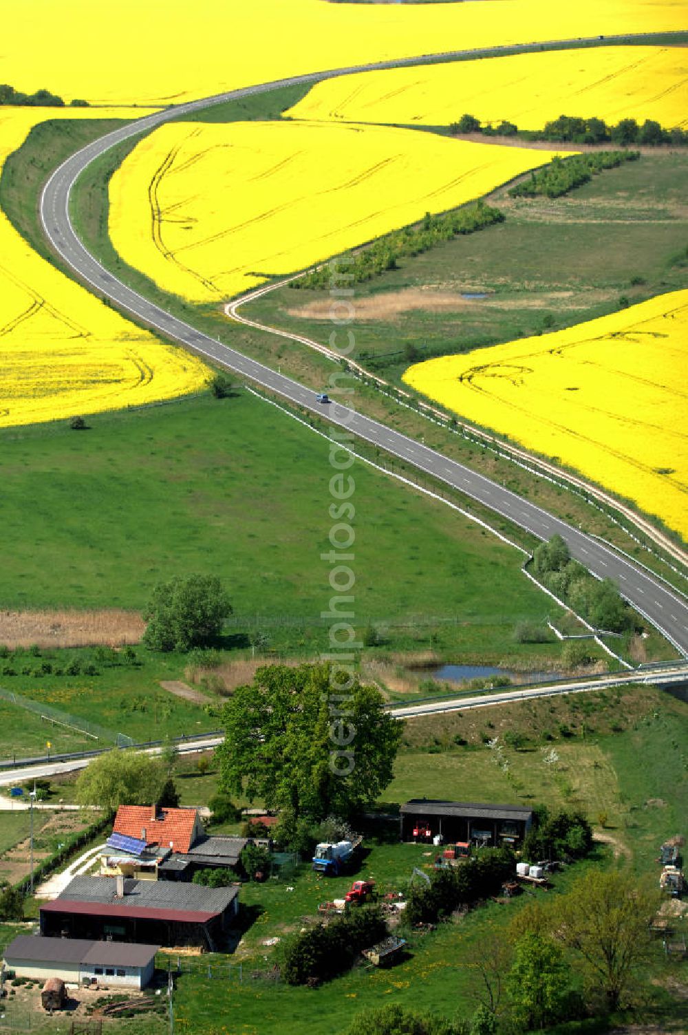 Aerial image GRAMZOW - Blick auf die Ortsumfahrung der Bundesstrasse B 166 nördlich von Gramzow im nördlichen Brandenburg. Landesbetrieb Straßenwesen Brandenburg (