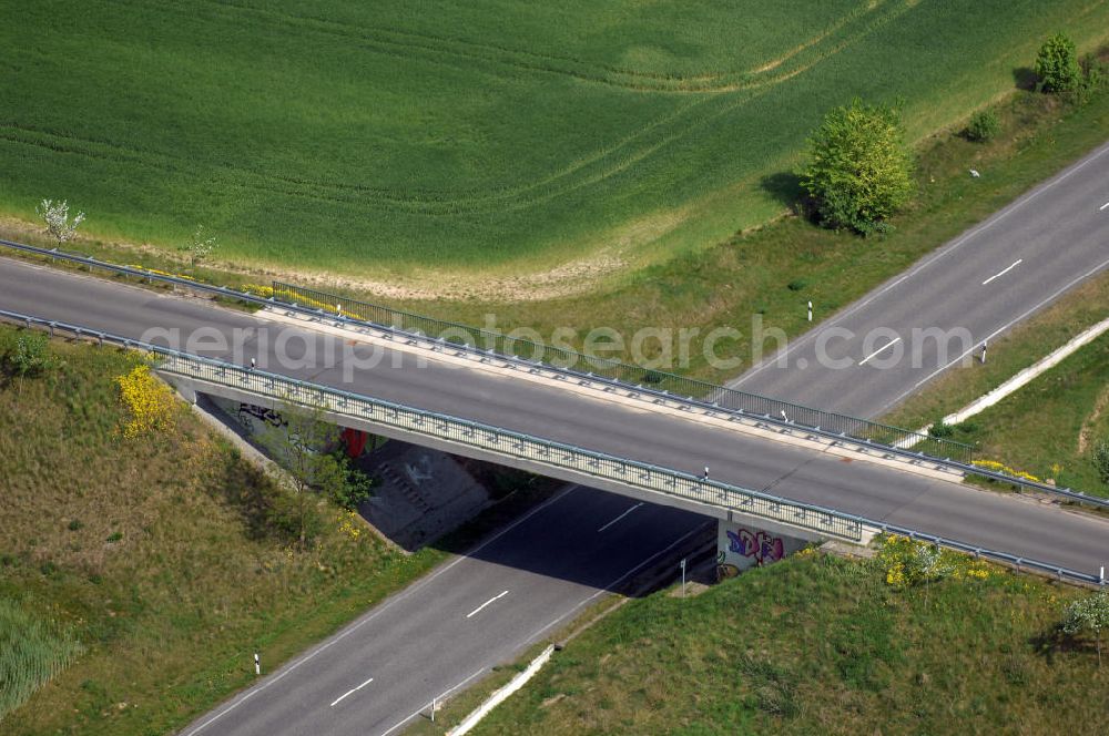 Aerial photograph MÜNCHEBERG - Blick auf die Ortsumfahrung der Bundesstrasse B 1 südlich von Müncheberg. Landesbetrieb Straßenwesen Brandenburg (