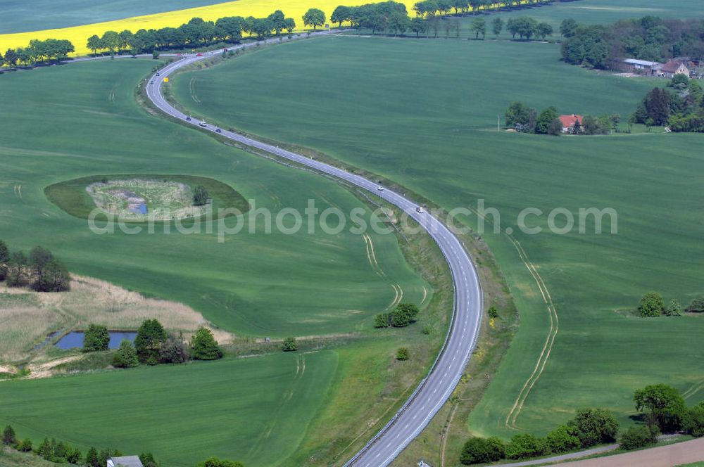 Aerial image MÜNCHEBERG - Blick auf die Ortsumfahrung der Bundesstrasse B 1 südlich von Müncheberg. Landesbetrieb Straßenwesen Brandenburg (