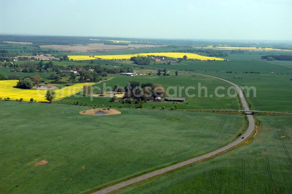 Aerial photograph MÜNCHEBERG - Blick auf die Ortsumfahrung der Bundesstrasse B 1 südlich von Müncheberg. Landesbetrieb Straßenwesen Brandenburg (