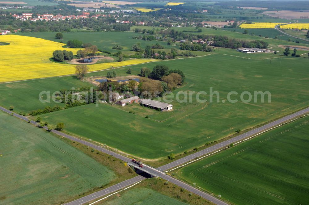 MÜNCHEBERG from above - Blick auf die Ortsumfahrung der Bundesstrasse B 1 südlich von Müncheberg. Landesbetrieb Straßenwesen Brandenburg (