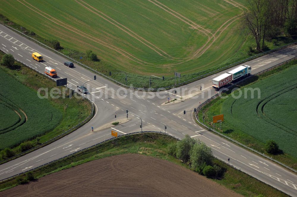 MÜNCHEBERG from above - Blick auf die Ortsumfahrung der Bundesstrasse B 1 südlich von Müncheberg. Landesbetrieb Straßenwesen Brandenburg (