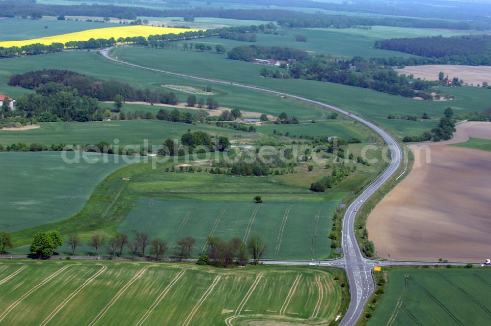 MÜNCHEBERG from above - Blick auf die Ortsumfahrung der Bundesstrasse B 1 südlich von Müncheberg. Landesbetrieb Straßenwesen Brandenburg (