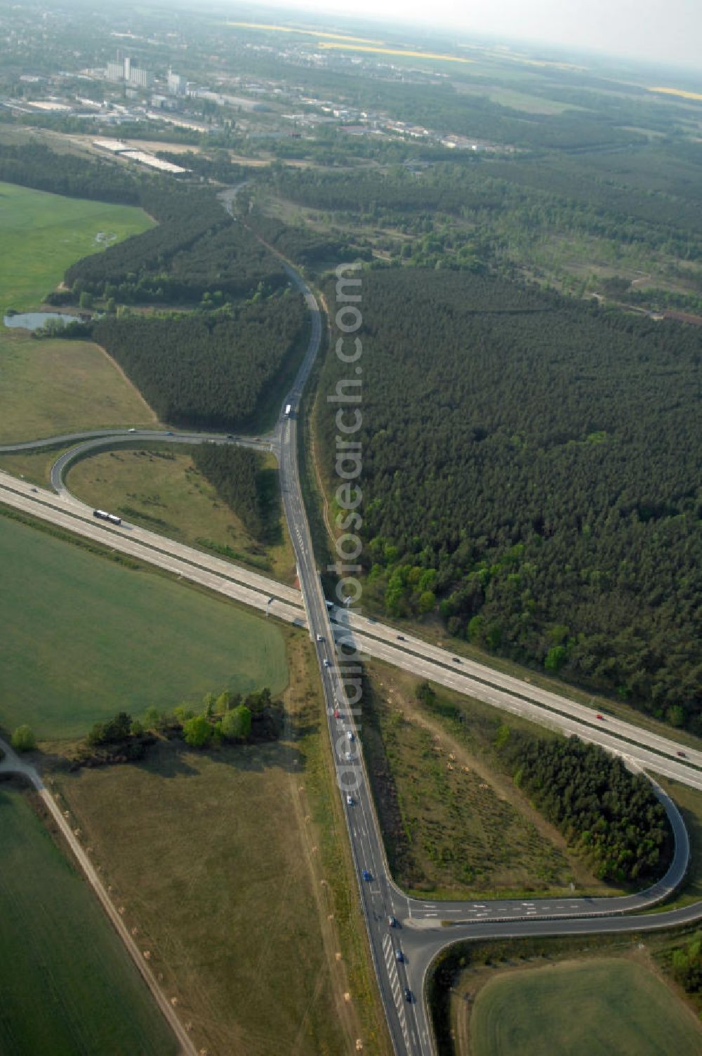 Aerial photograph FÜRSTENWALDE - Blick auf die Ortsumfahrung der Bundesstrasse B 168 östlich von Fürstenwalde. Landesbetrieb Straßenwesen Brandenburg (