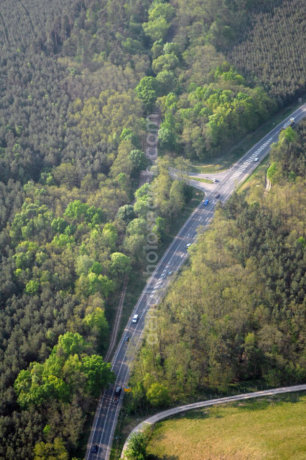 FÜRSTENWALDE from above - Blick auf die Ortsumfahrung der Bundesstrasse B 168 östlich von Fürstenwalde. Landesbetrieb Straßenwesen Brandenburg (