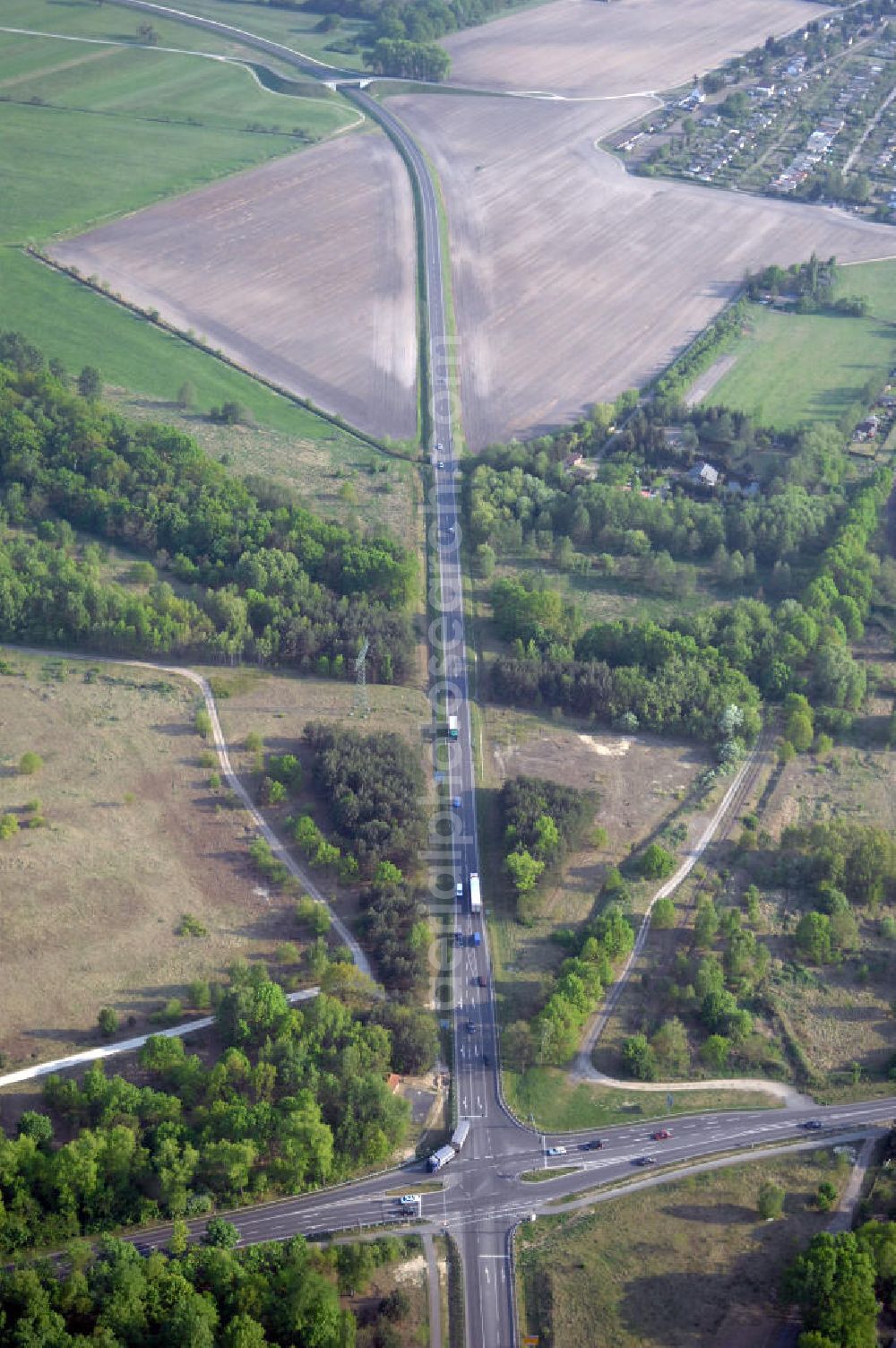 Aerial photograph FÜRSTENWALDE - Blick auf die Ortsumfahrung der Bundesstrasse B 168 östlich von Fürstenwalde. Landesbetrieb Straßenwesen Brandenburg (