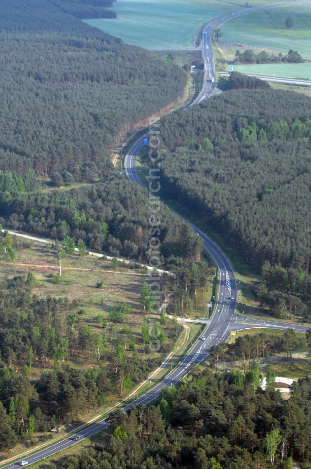 FÜRSTENWALDE from above - Blick auf die Ortsumfahrung der Bundesstrasse B 168 östlich von Fürstenwalde. Landesbetrieb Straßenwesen Brandenburg (