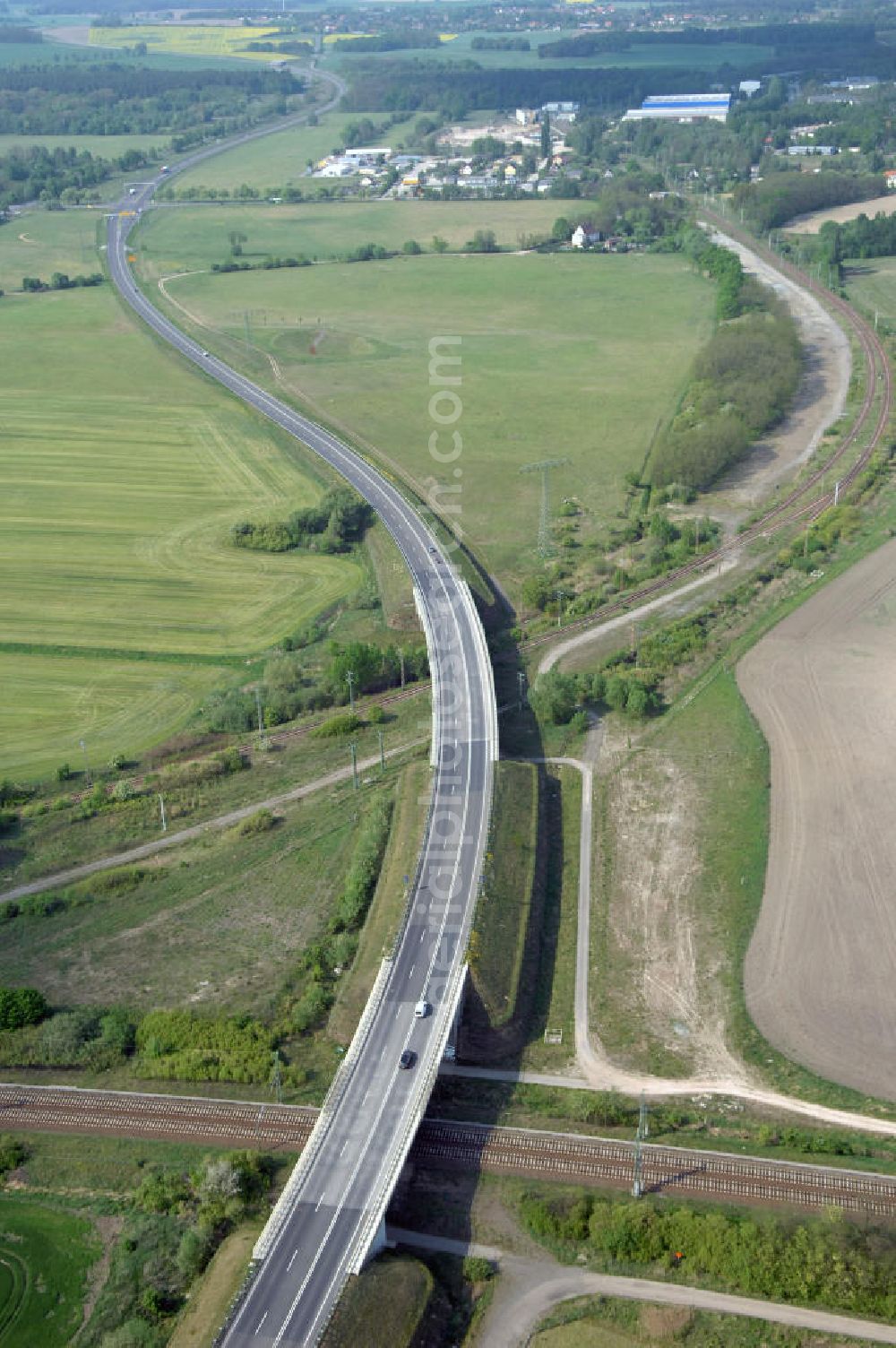 FRANKFURT / ODER from above - Blick auf die Ortsumfahrung der Bundesstrasse B 112 westlich von Frankfurt / Oder. Landesbetrieb Straßenwesen Brandenburg (