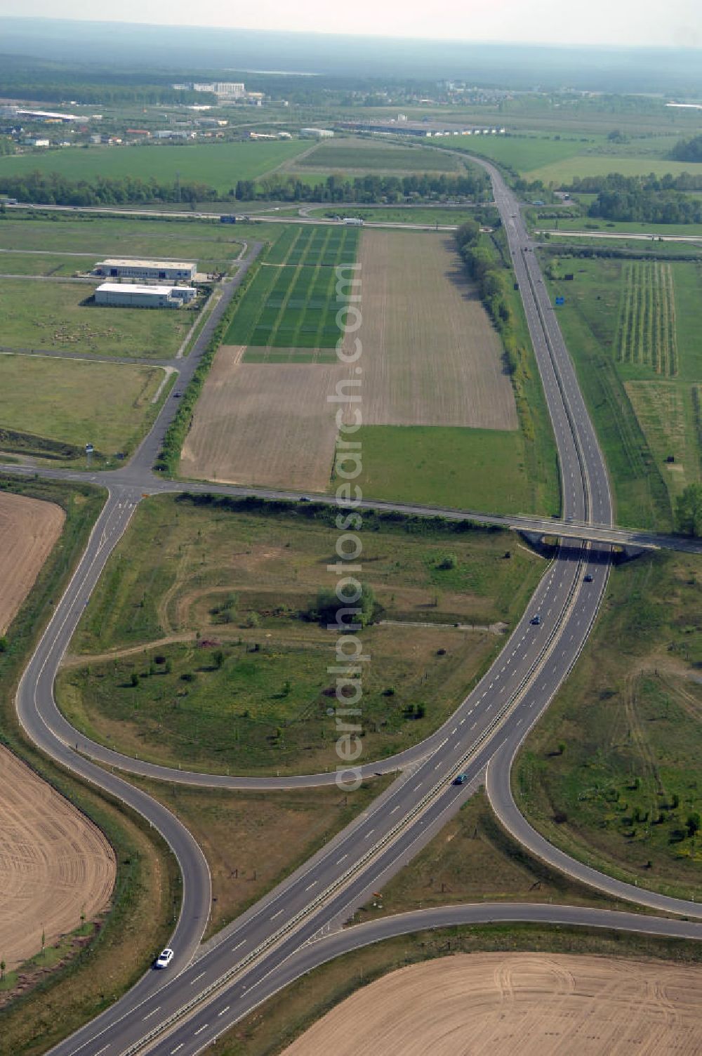 Aerial photograph FRANKFURT / ODER - Blick auf die Ortsumfahrung der Bundesstrasse B 112 westlich von Frankfurt / Oder. Landesbetrieb Straßenwesen Brandenburg (