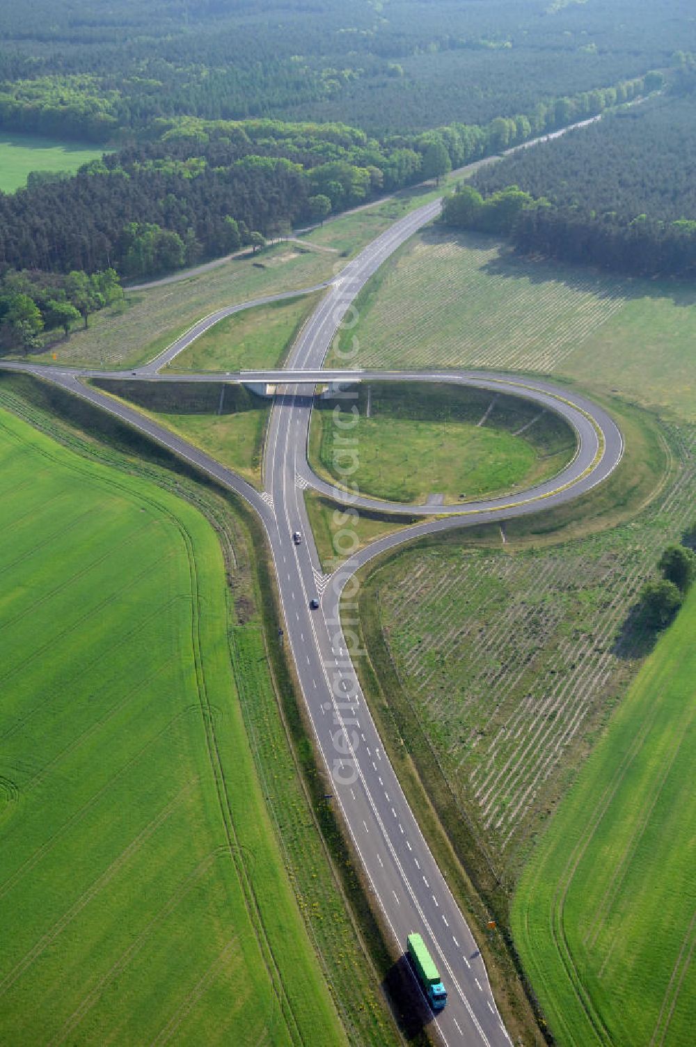 Aerial photograph MÜLLROSE - Blick auf die Ortsumfahrung der Bundesstrasse B 87 westlich von Müllrose. Landesbetrieb Straßenwesen Brandenburg (