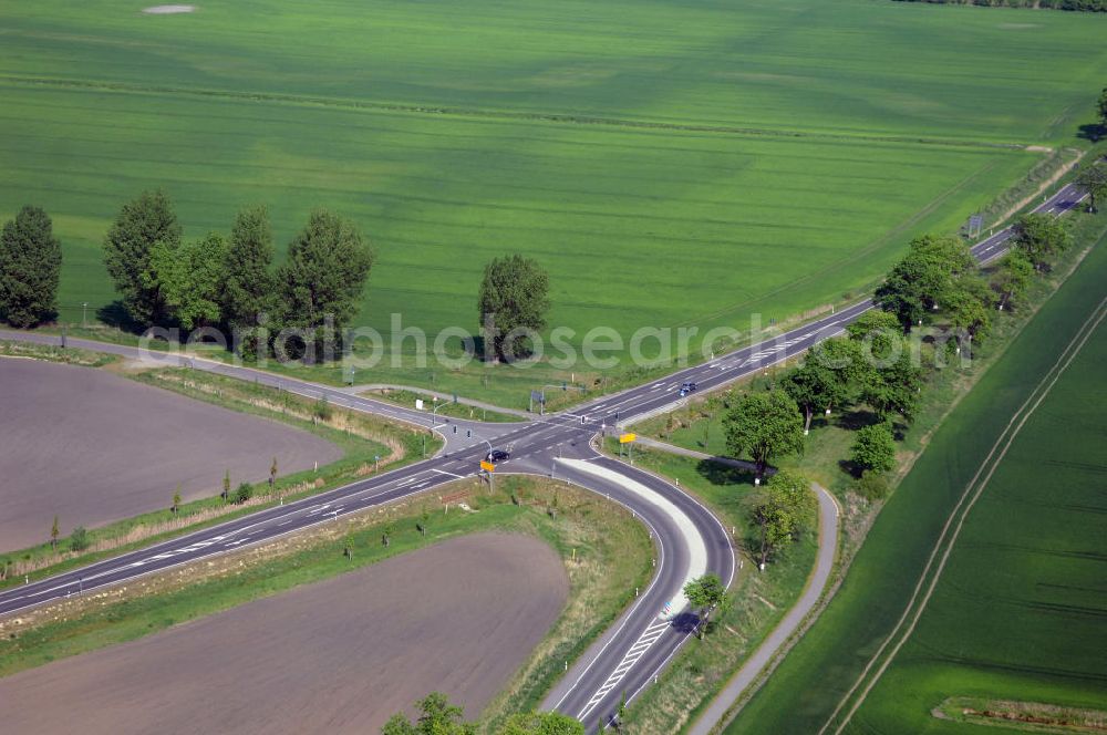 Aerial image SEELOW - Blick auf die Ortsumfahrung der Bundesstrasse B 1 westlich von Seelow. Landesbetrieb Straßenwesen Brandenburg (