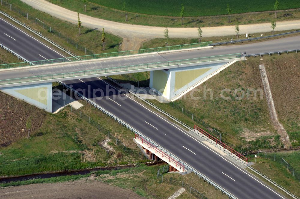 Aerial photograph SEELOW - Blick auf die Ortsumfahrung der Bundesstrasse B 1 westlich von Seelow. Landesbetrieb Straßenwesen Brandenburg (