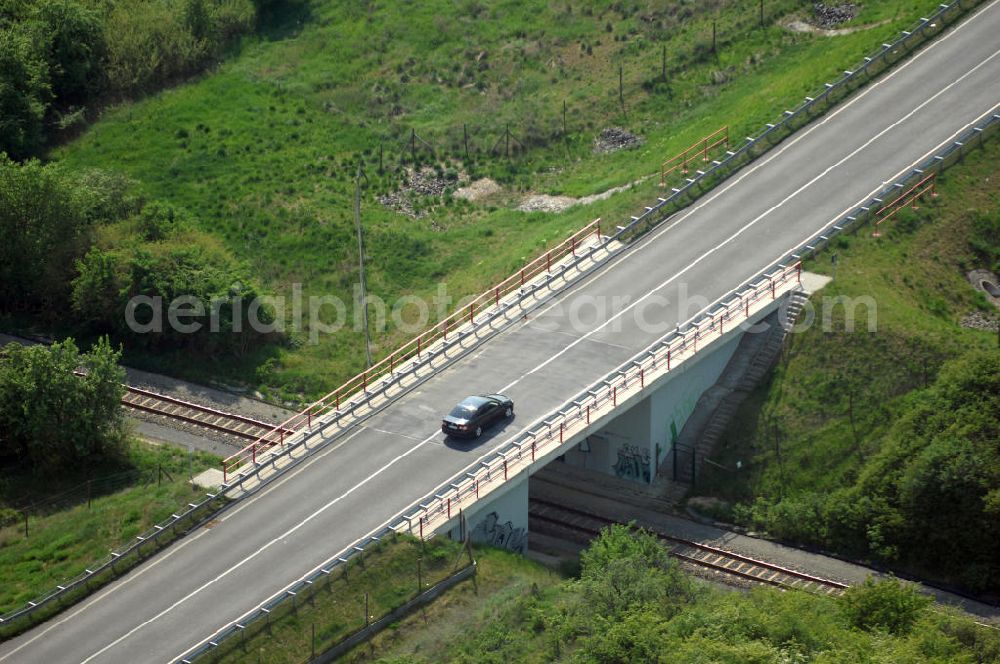 Aerial photograph SEELOW - Blick auf die Ortsumfahrung der Bundesstrasse B 1 westlich von Seelow. Landesbetrieb Straßenwesen Brandenburg (