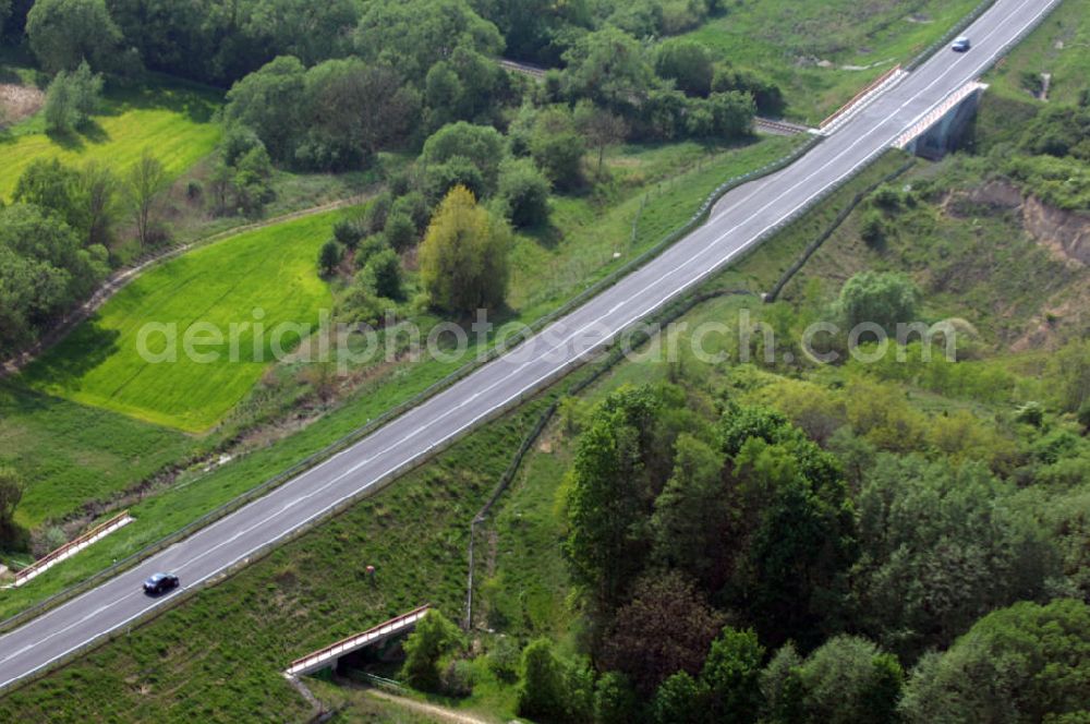 SEELOW from the bird's eye view: Blick auf die Ortsumfahrung der Bundesstrasse B 1 westlich von Seelow. Landesbetrieb Straßenwesen Brandenburg (