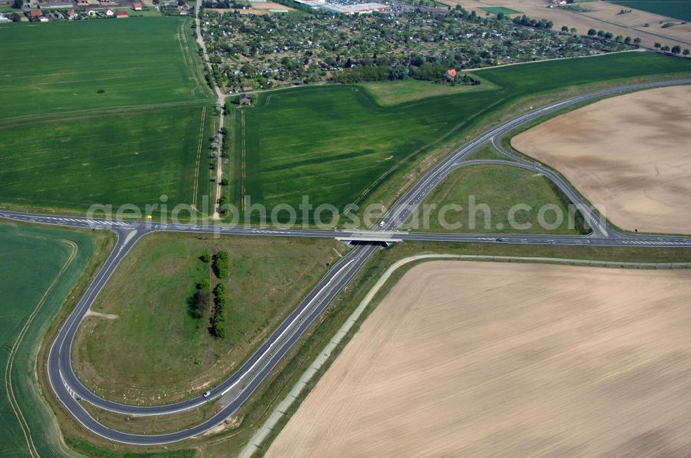 SEELOW from above - Blick auf die Ortsumfahrung der Bundesstrasse B 1 westlich von Seelow. Landesbetrieb Straßenwesen Brandenburg (