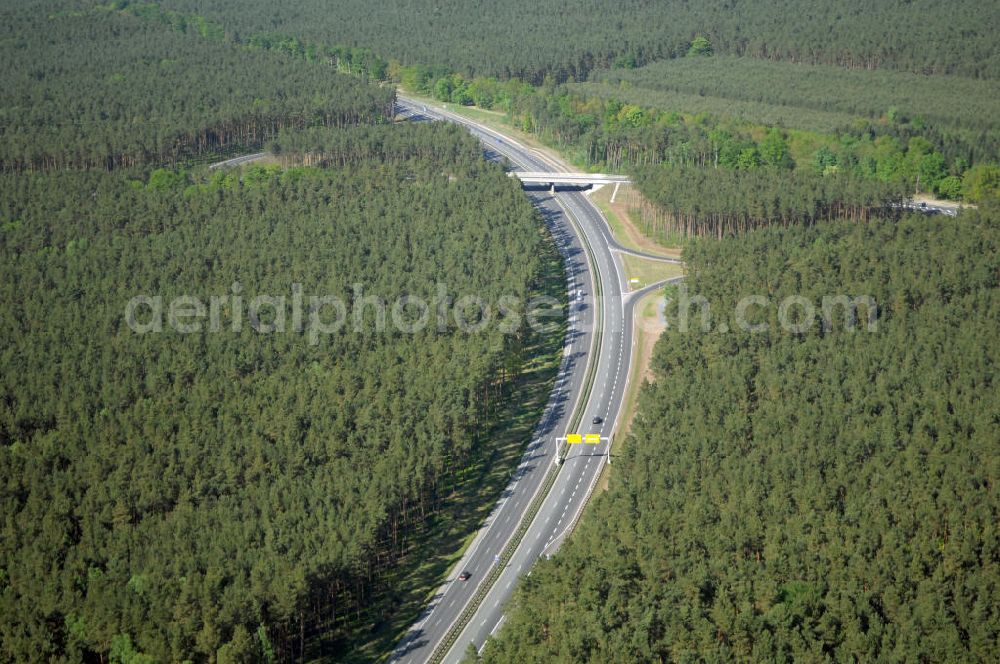 Aerial image ORANIENBURG - Blick auf die Ortsumfahrung Oranienburg B96 westlich von Oranienburg. Landesbetrieb Straßenwesen Brandenburg (