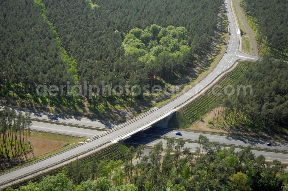 ORANIENBURG from above - Blick auf die Ortsumfahrung Oranienburg B96 westlich von Oranienburg. Landesbetrieb Straßenwesen Brandenburg (