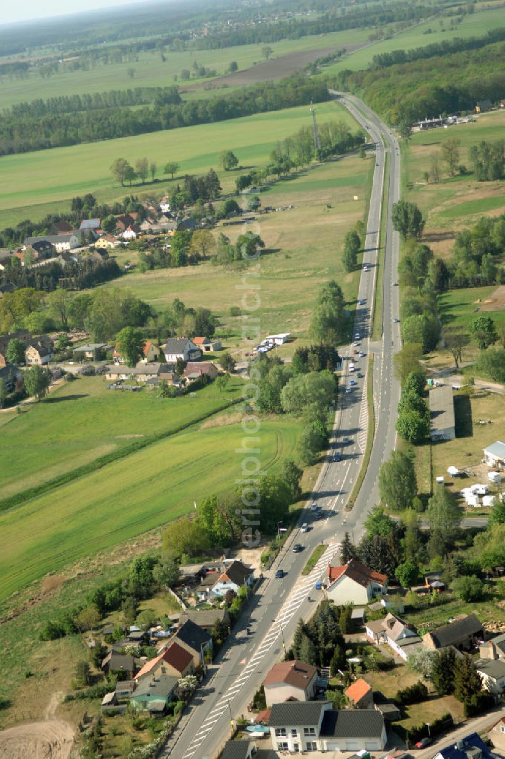 ORANIENBURG from the bird's eye view: Blick auf die Ortsumfahrung Oranienburg B96 westlich von Oranienburg. Landesbetrieb Straßenwesen Brandenburg (