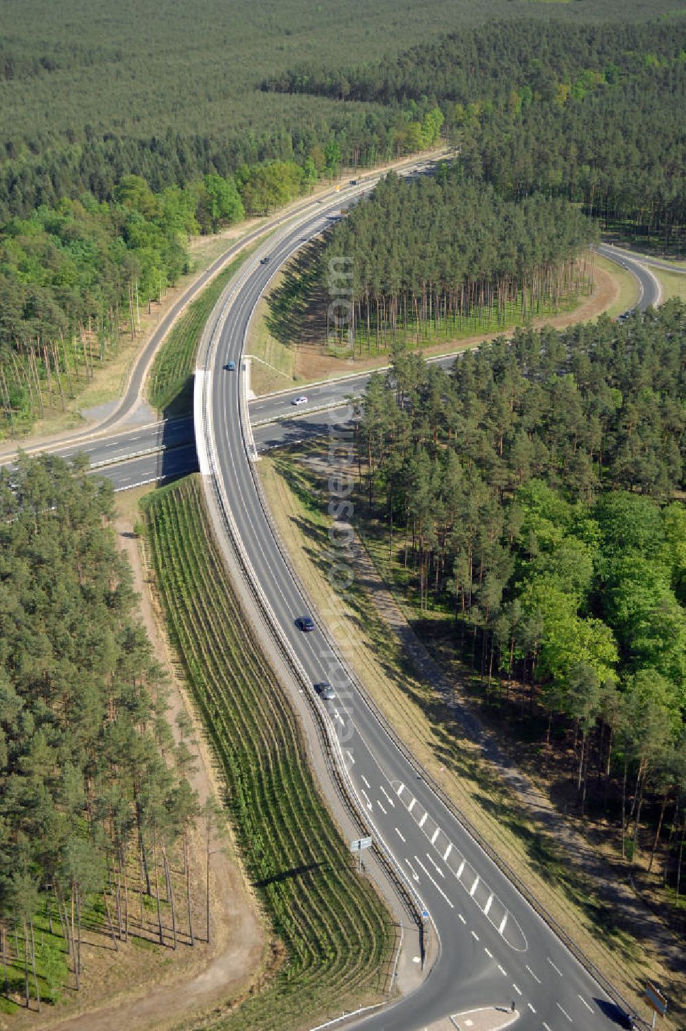 Aerial image ORANIENBURG - Blick auf die Ortsumfahrung Oranienburg B96 westlich von Oranienburg. Landesbetrieb Straßenwesen Brandenburg (