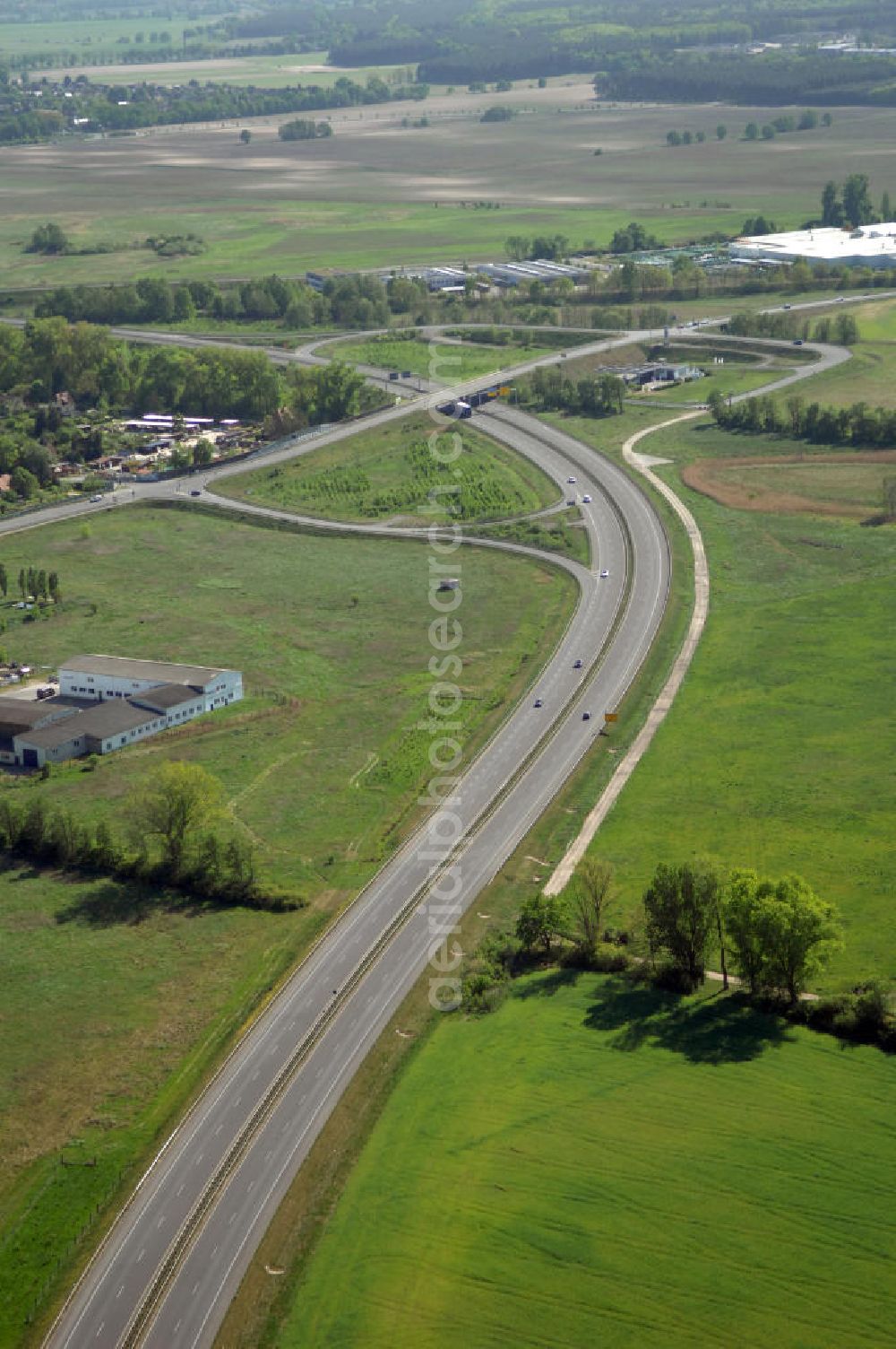 ORANIENBURG from above - Blick auf die Ortsumfahrung Oranienburg B96 westlich von Oranienburg. Landesbetrieb Straßenwesen Brandenburg (