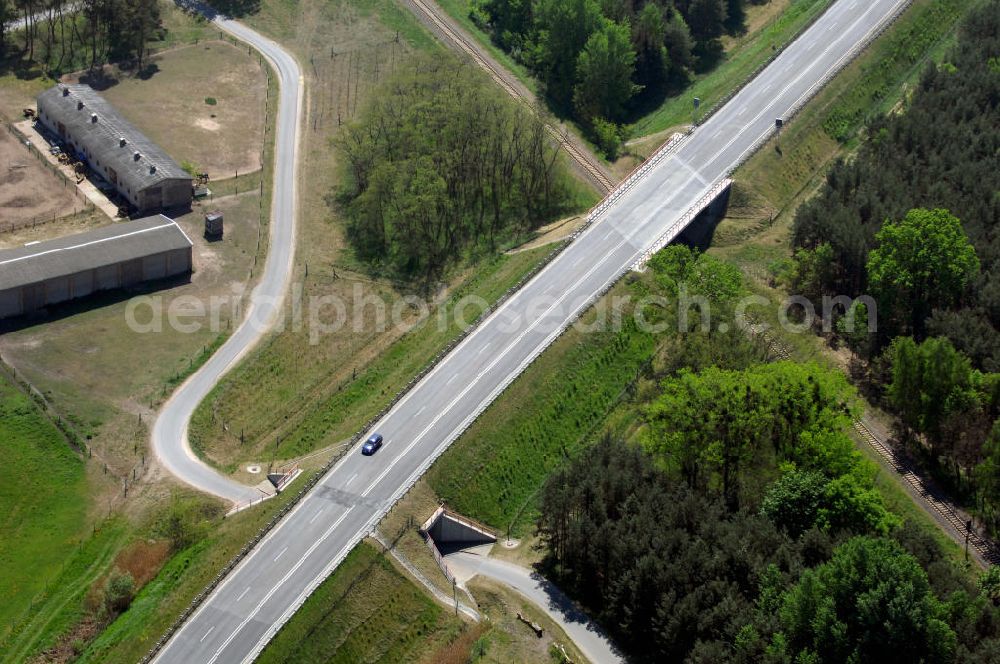 WRIETZEN from above - Blick auf die Ortsumfahrung B 167 im südlichen Ortsbereich von Wriezen. Landesbetrieb Straßenwesen Brandenburg (