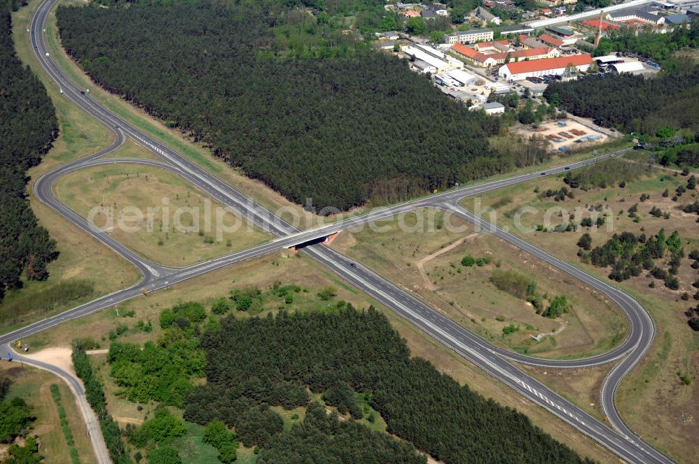 Aerial photograph WRIETZEN - Blick auf die Ortsumfahrung B 167 im südlichen Ortsbereich von Wriezen. Landesbetrieb Straßenwesen Brandenburg (