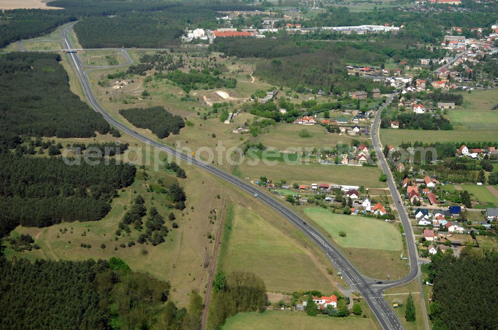 Aerial photograph WRIETZEN - Blick auf die Ortsumfahrung B 167 im südlichen Ortsbereich von Wriezen. Landesbetrieb Straßenwesen Brandenburg (