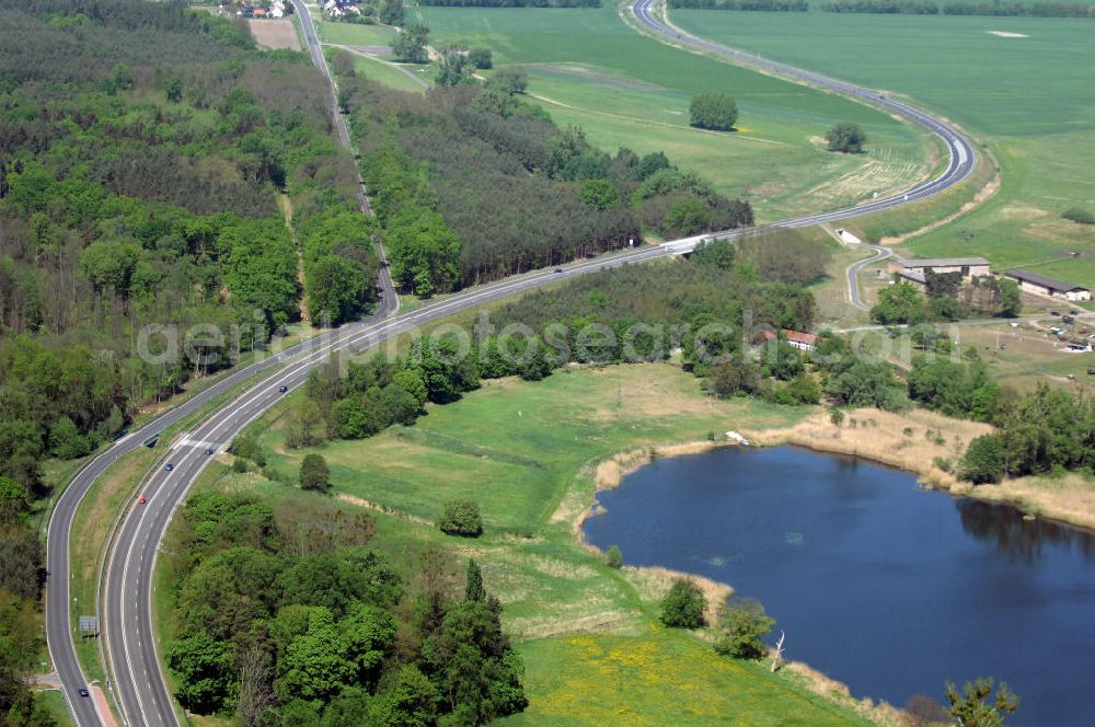 WRIETZEN from above - Blick auf die Ortsumfahrung B 167 im südlichen Ortsbereich von Wriezen. Landesbetrieb Straßenwesen Brandenburg (