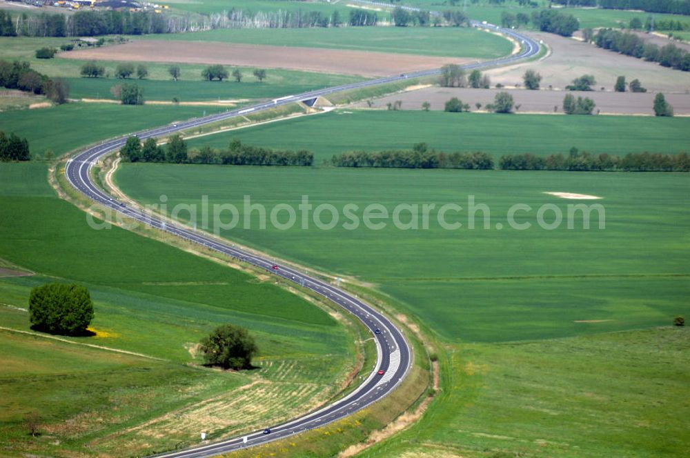 Aerial image WRIETZEN - Blick auf die Ortsumfahrung B 167 im südlichen Ortsbereich von Wriezen. Landesbetrieb Straßenwesen Brandenburg (