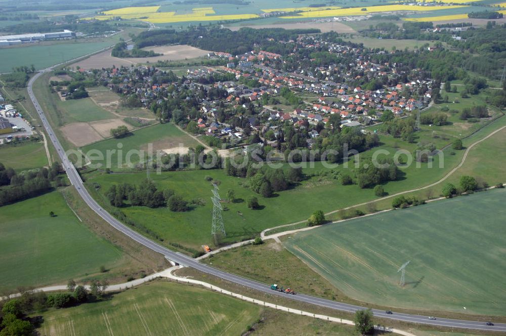 ALTLANDSBERG from the bird's eye view: Blick auf die Ortsumgehung Landesstrasse L 33 südwestlich von Altlandsberg bis zum östlichen Berliner Ring. Landesbetrieb Straßenwesen Brandenburg (