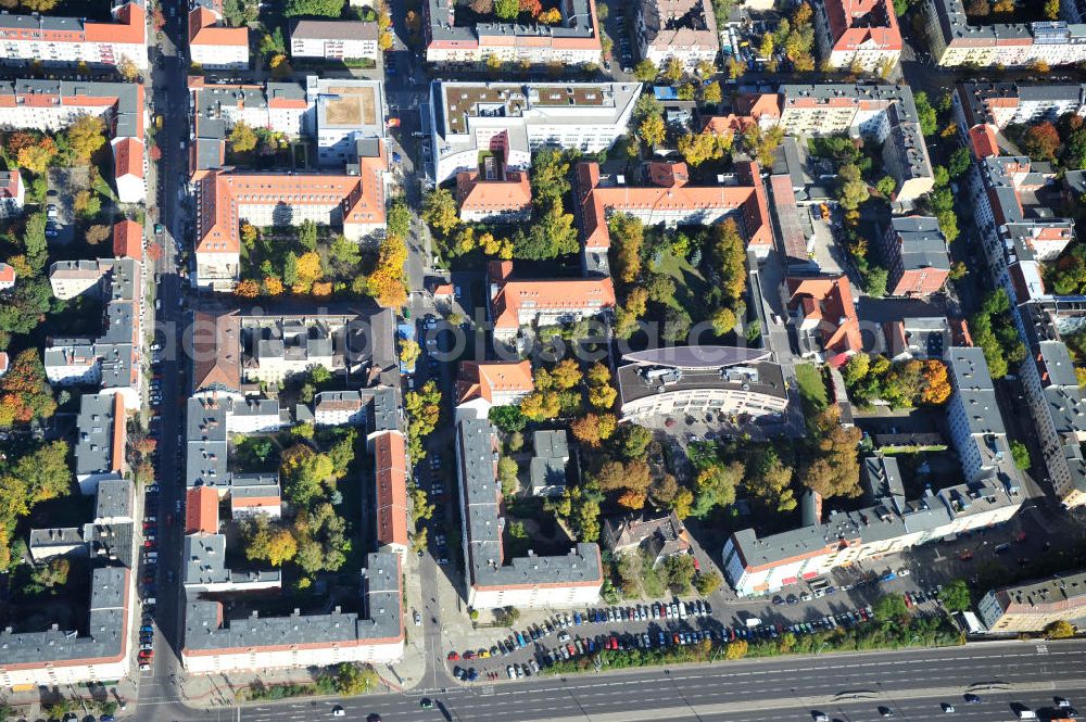 Aerial image Berlin - Blick auf den Erweiterungsbau des Sana Klinikum Lichtenberg / Oskar-Ziethen-Krankenhaus an der Fanningerstraße 32 in 10365 Berlin. View of the extension of the Sana Klinikum Lichtenberg / Oskar-Ziethen hospital on Fanningerstraße 32 in 10365 Berlin.