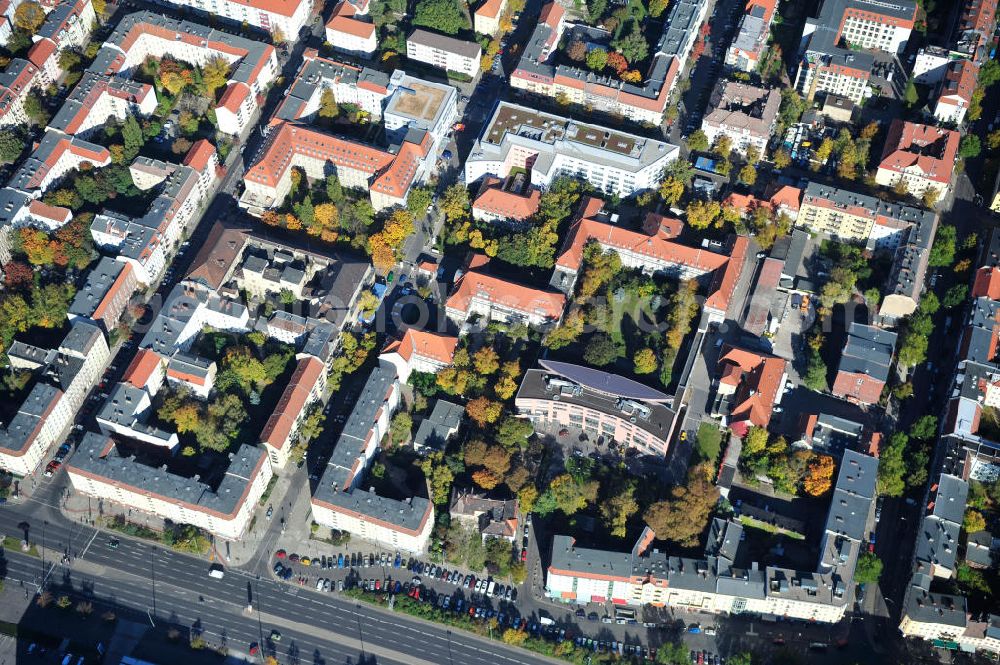 Berlin from above - Blick auf den Erweiterungsbau des Sana Klinikum Lichtenberg / Oskar-Ziethen-Krankenhaus an der Fanningerstraße 32 in 10365 Berlin. View of the extension of the Sana Klinikum Lichtenberg / Oskar-Ziethen hospital on Fanningerstraße 32 in 10365 Berlin.