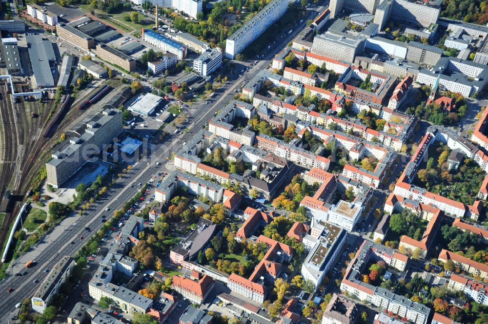 Berlin from the bird's eye view: Blick auf den Erweiterungsbau des Sana Klinikum Lichtenberg / Oskar-Ziethen-Krankenhaus an der Fanningerstraße 32 in 10365 Berlin. View of the extension of the Sana Klinikum Lichtenberg / Oskar-Ziethen hospital on Fanningerstraße 32 in 10365 Berlin.