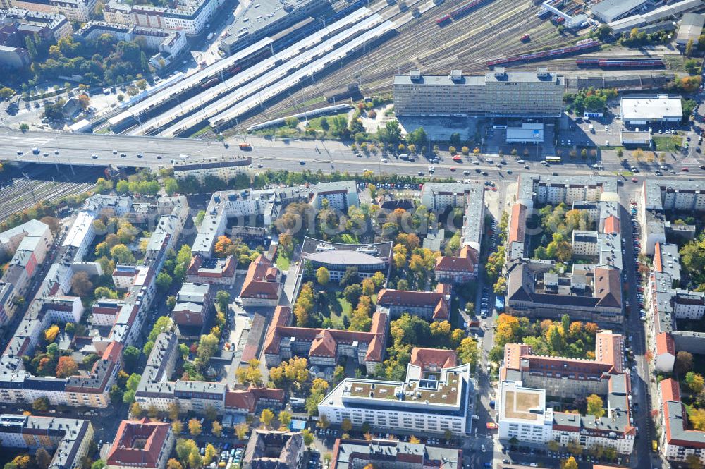 Aerial image Berlin - Blick auf den Erweiterungsbau des Sana Klinikum Lichtenberg / Oskar-Ziethen-Krankenhaus an der Fanningerstraße 32 in 10365 Berlin. View of the extension of the Sana Klinikum Lichtenberg / Oskar-Ziethen hospital on Fanningerstraße 32 in 10365 Berlin.