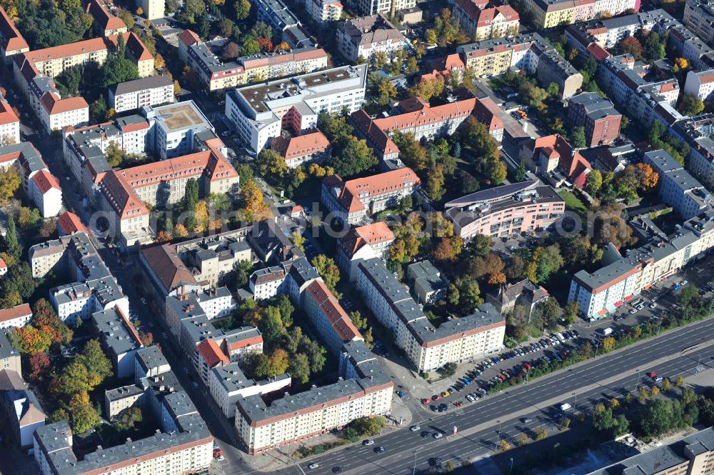 Aerial image Berlin - Blick auf den Erweiterungsbau des Sana Klinikum Lichtenberg / Oskar-Ziethen-Krankenhaus an der Fanningerstraße 32 in 10365 Berlin. View of the extension of the Sana Klinikum Lichtenberg / Oskar-Ziethen hospital on Fanningerstraße 32 in 10365 Berlin.