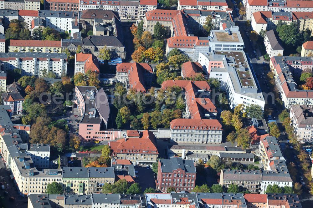 Aerial photograph Berlin - Blick auf den Erweiterungsbau des Sana Klinikum Lichtenberg / Oskar-Ziethen-Krankenhaus an der Fanningerstraße 32 in 10365 Berlin. View of the extension of the Sana Klinikum Lichtenberg / Oskar-Ziethen hospital on Fanningerstraße 32 in 10365 Berlin.