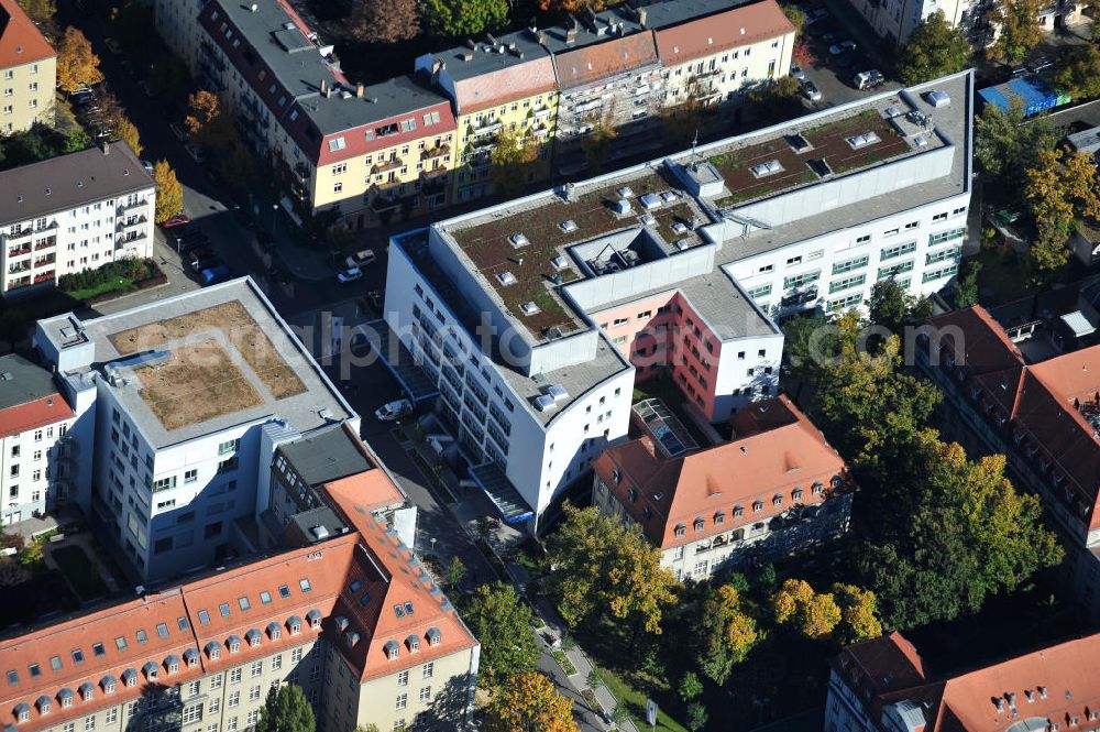 Berlin from above - Blick auf den Erweiterungsbau des Sana Klinikum Lichtenberg / Oskar-Ziethen-Krankenhaus an der Fanningerstraße 32 in 10365 Berlin. View of the extension of the Sana Klinikum Lichtenberg / Oskar-Ziethen hospital on Fanningerstraße 32 in 10365 Berlin.