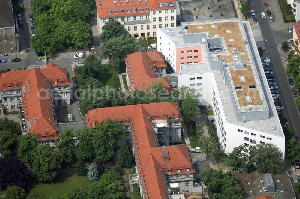 Aerial photograph Berlin - Blick auf den Erweiterungsbau am Krankenhaus Lichtenberg in der Fanningerstraße. Sana Klinikum Lichtenberg, / Oskar-Ziethen-Krankenhaus, Fanningerstraße 32, 10365 Berlin, Fon: 030 - 55 18 29 14