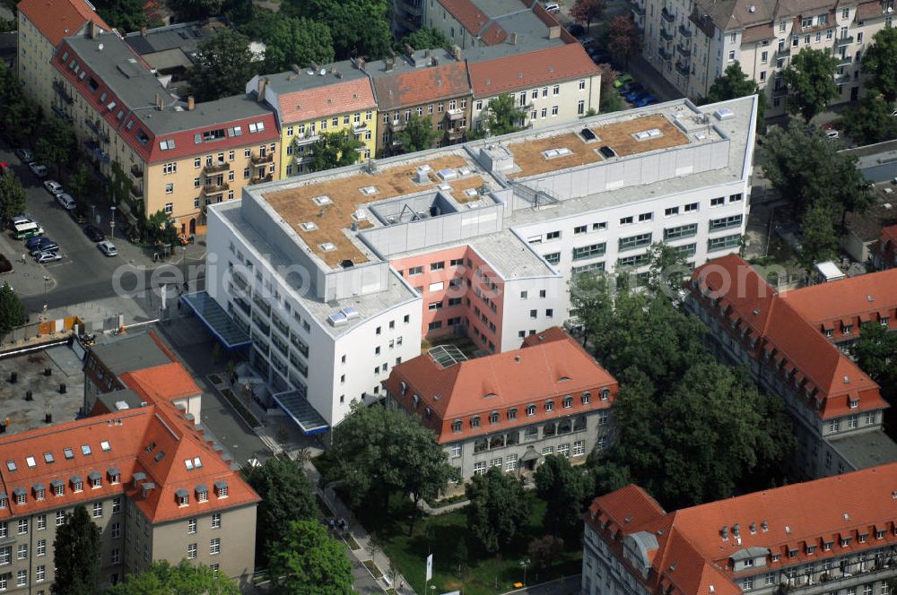 Aerial photograph Berlin - Blick auf den Erweiterungsbau am Krankenhaus Lichtenberg in der Fanningerstraße. Sana Klinikum Lichtenberg, / Oskar-Ziethen-Krankenhaus, Fanningerstraße 32, 10365 Berlin, Fon: 030 - 55 18 29 14