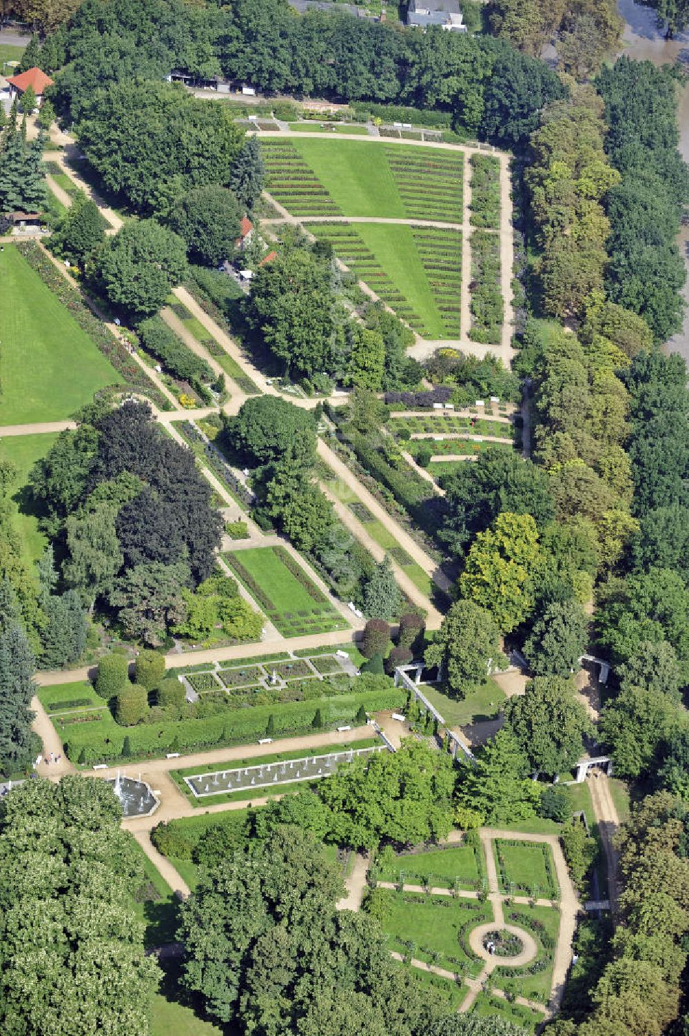 Aerial image Forst - Blick auf den Ostdeutschen Rosengarten. Der Garten wurde 1913 im Rahmen der Rosen- und Gartenausstellung gegründet. Auf einer Gesamtfläche von 15 Hektar präsentieren sich ca. 700 Rosensorten auf 40.000 Rosenstöcken. View of the East German Rose Garden. The garden was opened in 1913 as part of the Rose and Garden Show. On a total area of 15 hectares, about 700 varieties of roses are shown.